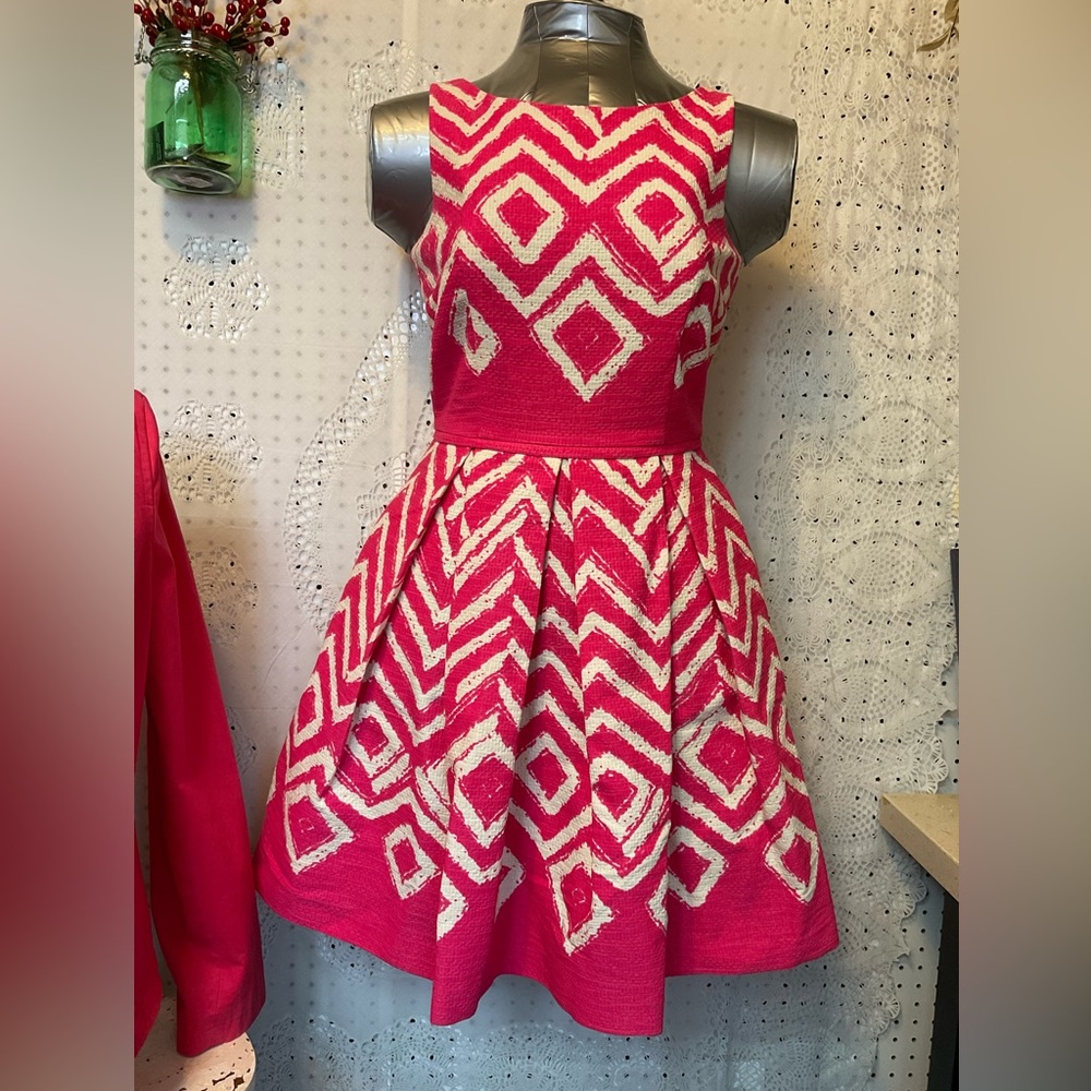 Taylor Woman’s sz 6 Hot Pink Fit & Flare Sleeveless Dress Textured Med Wt Cotton